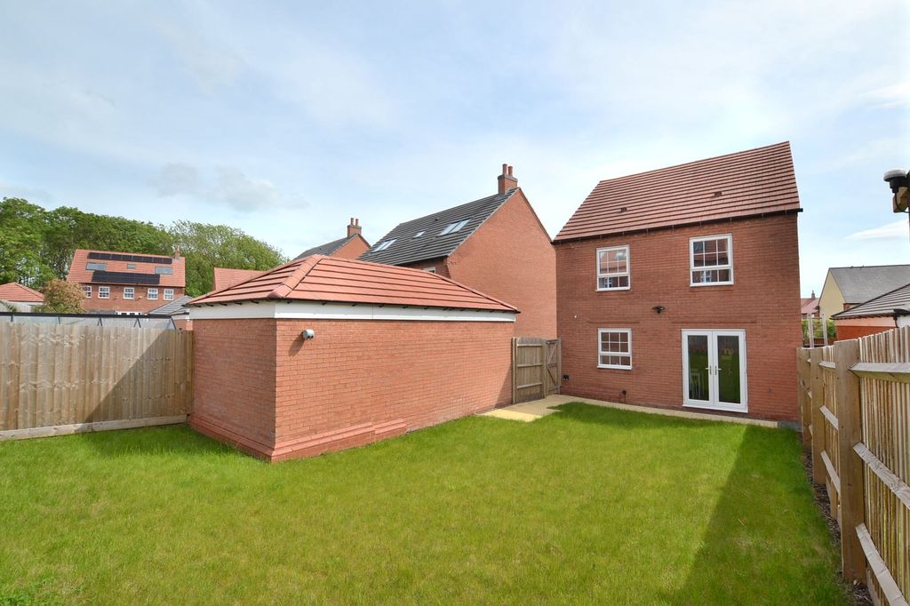 Property photo 2 of 23