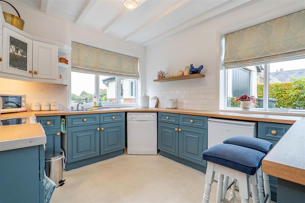 Property photo 2 of 42 Kitchen/Diner