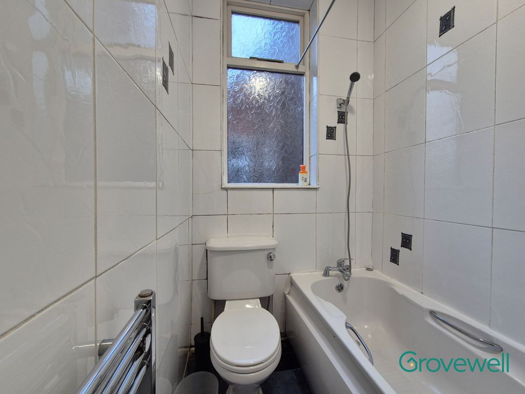 Property photo 3 of 25