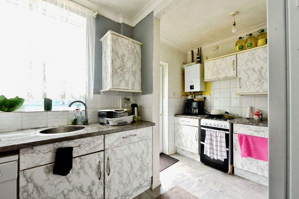 Property photo 3 of 14 Pbox-Img.Jpg