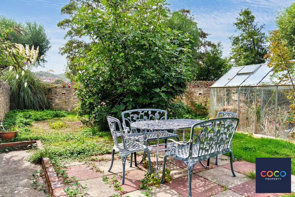 Property photo 3 of 11 5008423