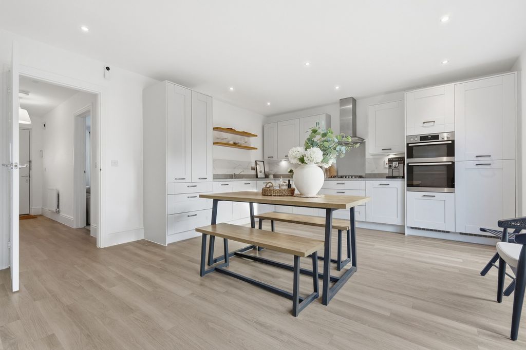 Property photo 2 of 27 4800602