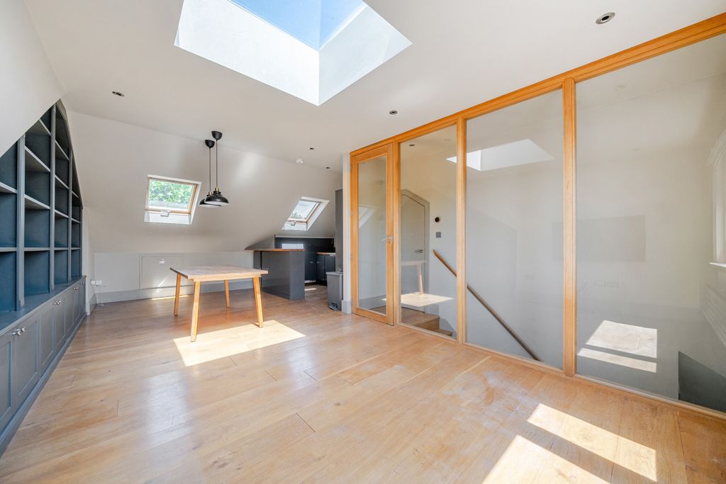 Property photo 1 of 14 1487926-9-6A4Cf51...