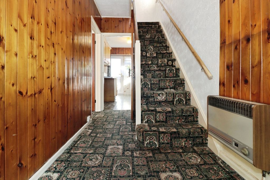 Property photo 2 of 17 Pbox-Img.Jpg