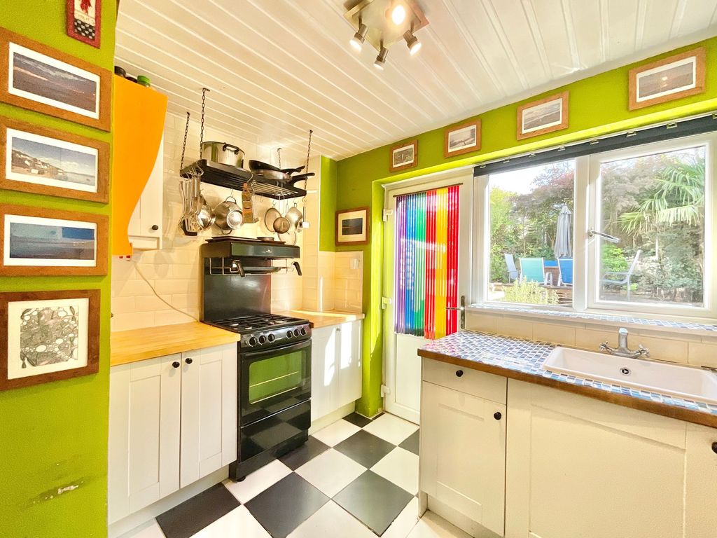 Property photo 3 of 24