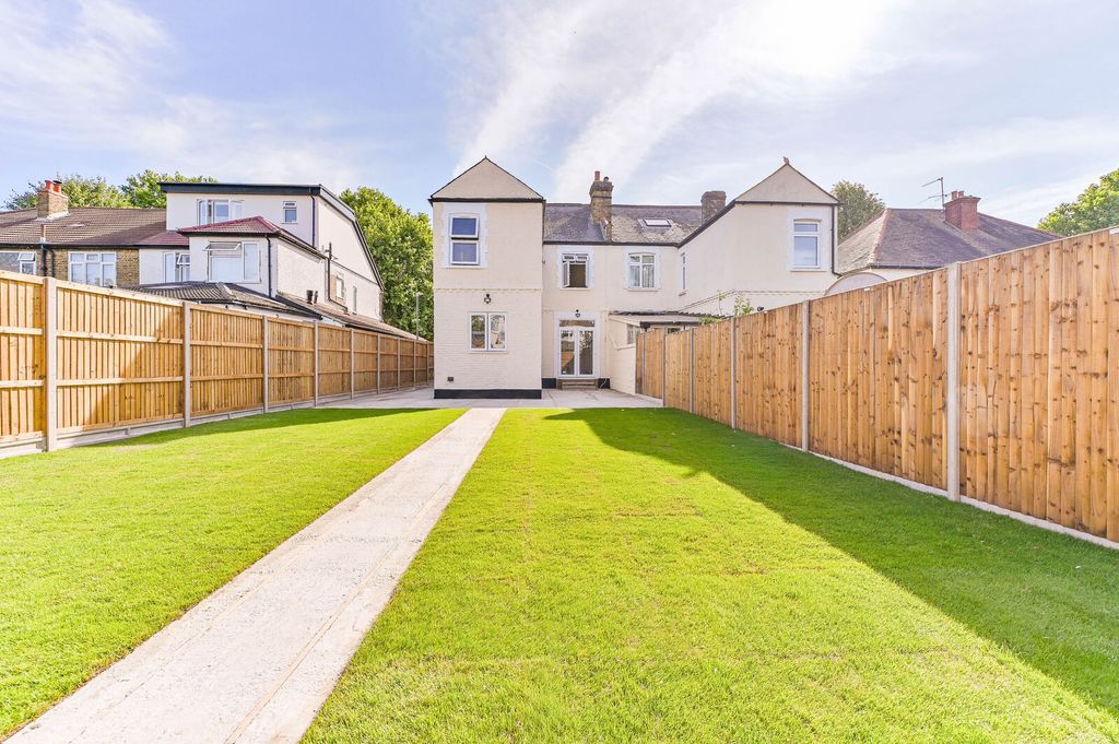 Property photo 1 of 3