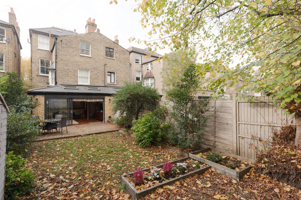 Property photo 2 of 20