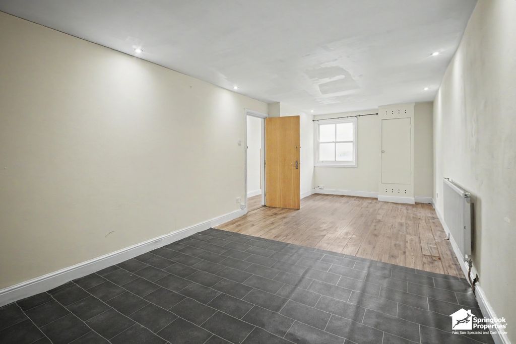 Property photo 2 of 13 Image 2