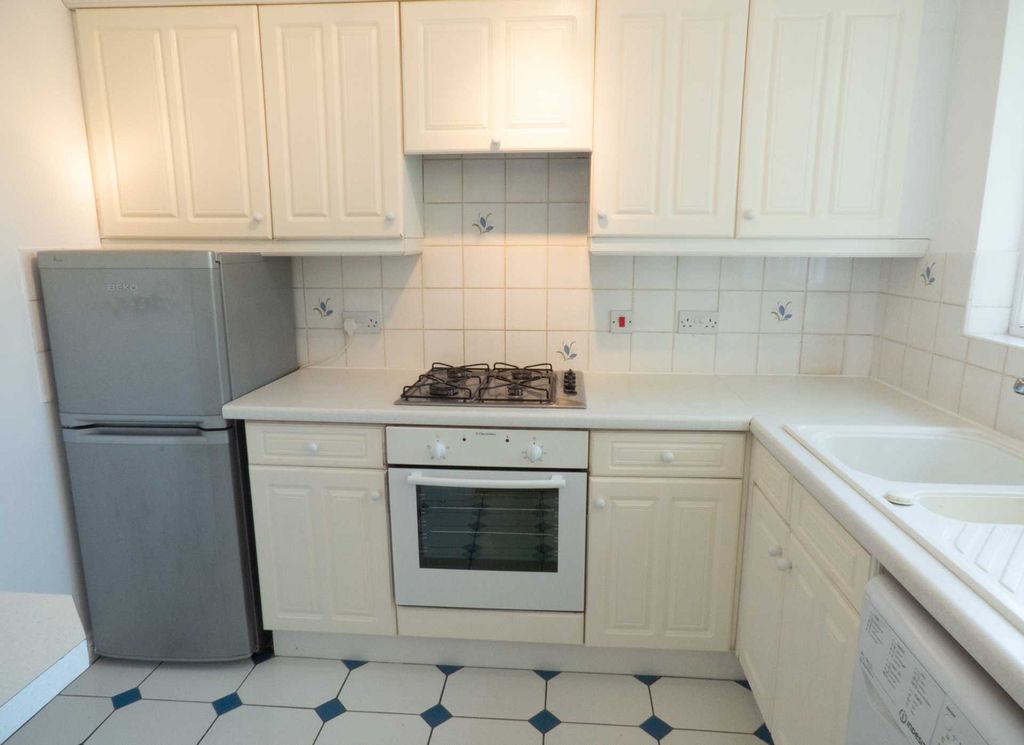 Property photo 1 of 6