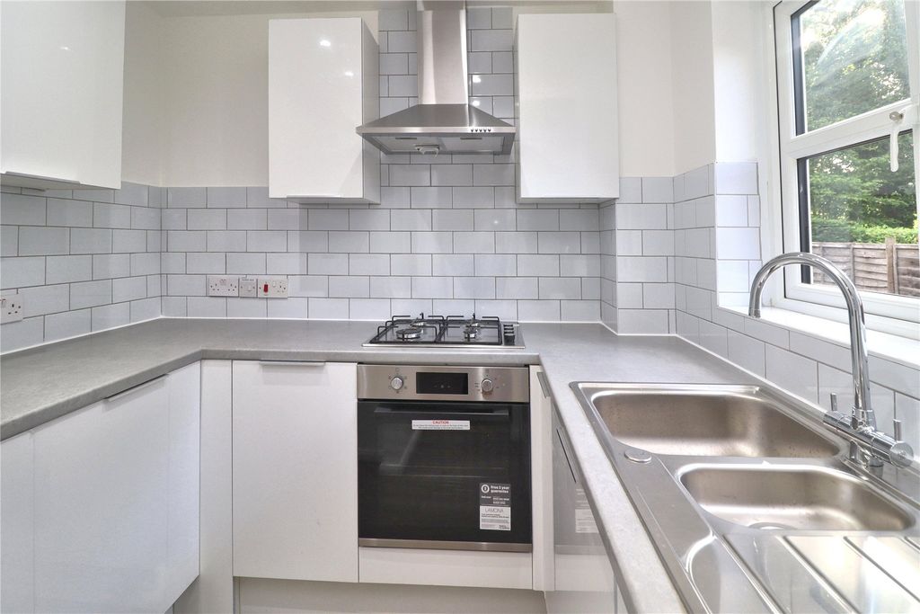 Property photo 2 of 8 Picture No. 04