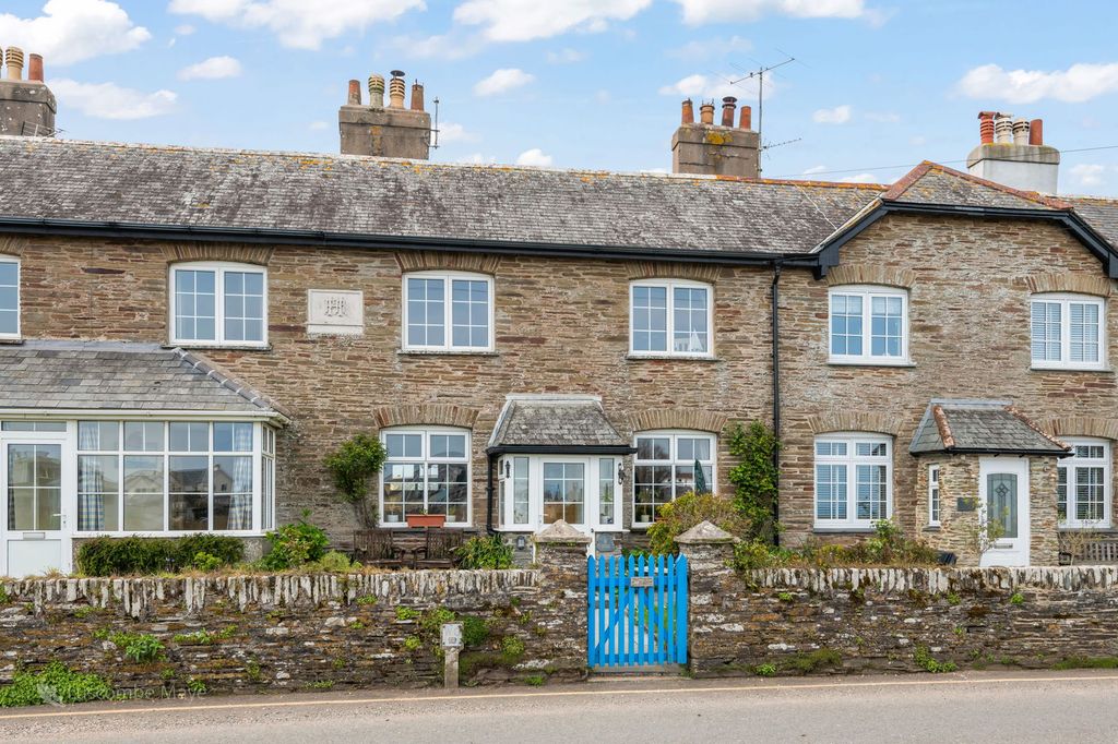 Property photo 1 of 18