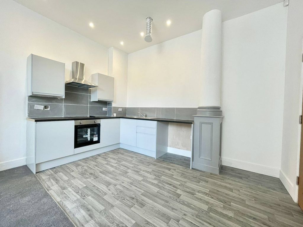 Property photo 2 of 9 Gallery