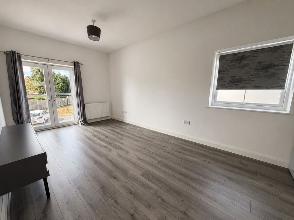 Property photo 3 of 10 2248242