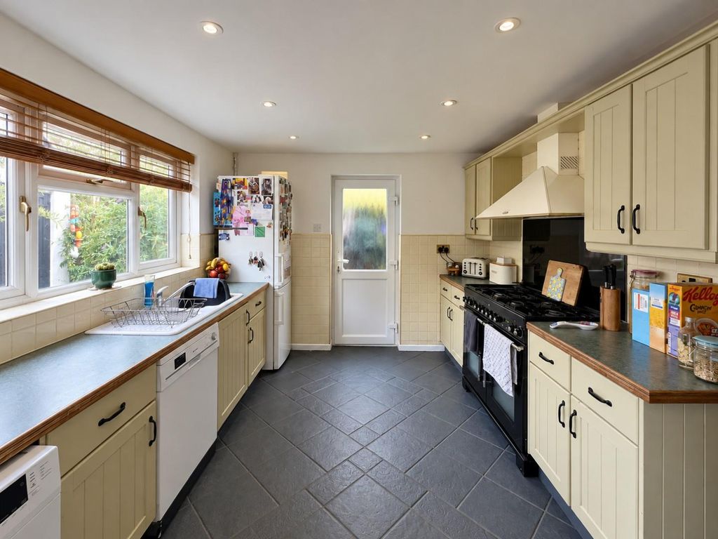 Property photo 2 of 13 Rock Road - Kitchen..Jpeg