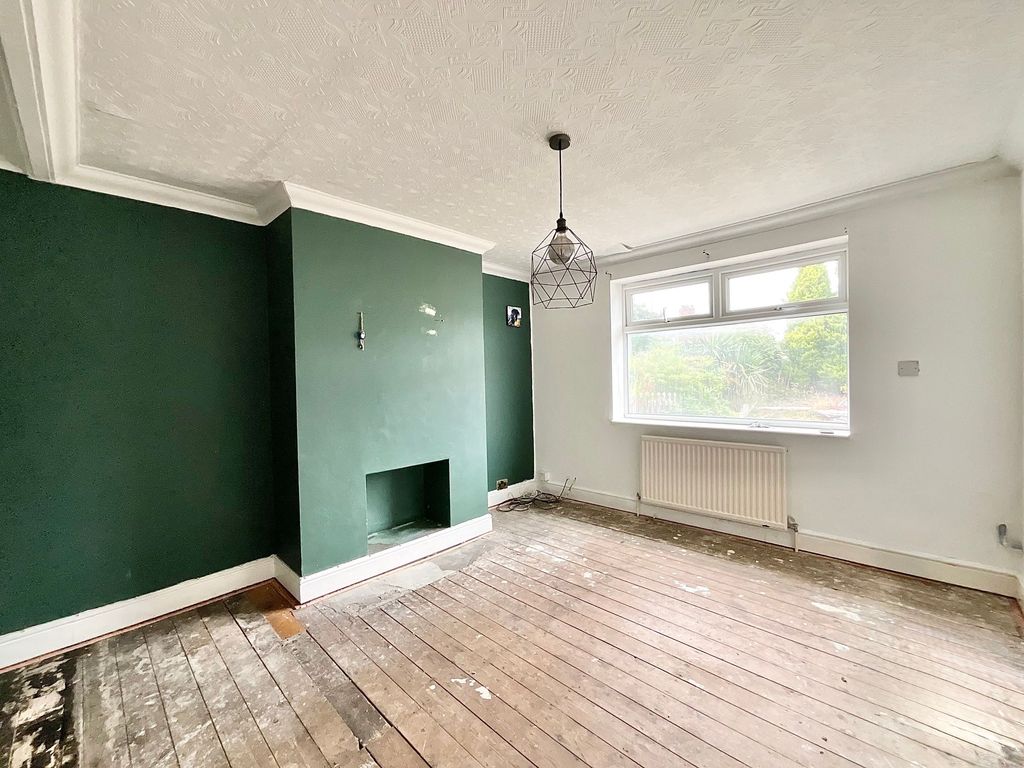 Property photo 1 of 28
