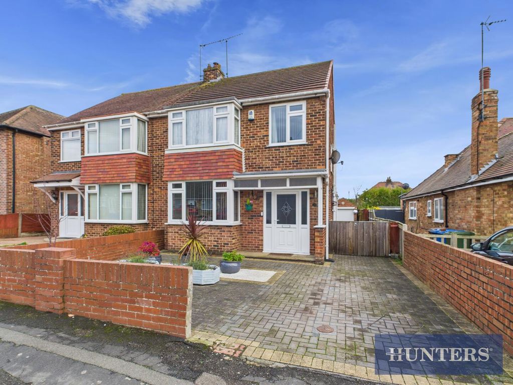 Property photo 1 of 20 Front (Exterior)