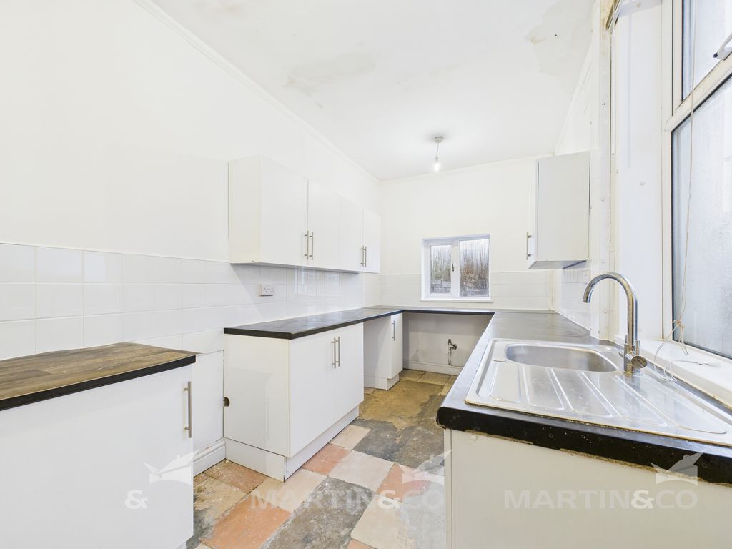 Property photo 3 of 11 Cam02406G0-Pr0535-Still004