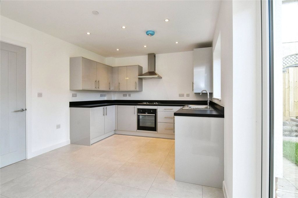 Property photo 2 of 12 Picture No. 09