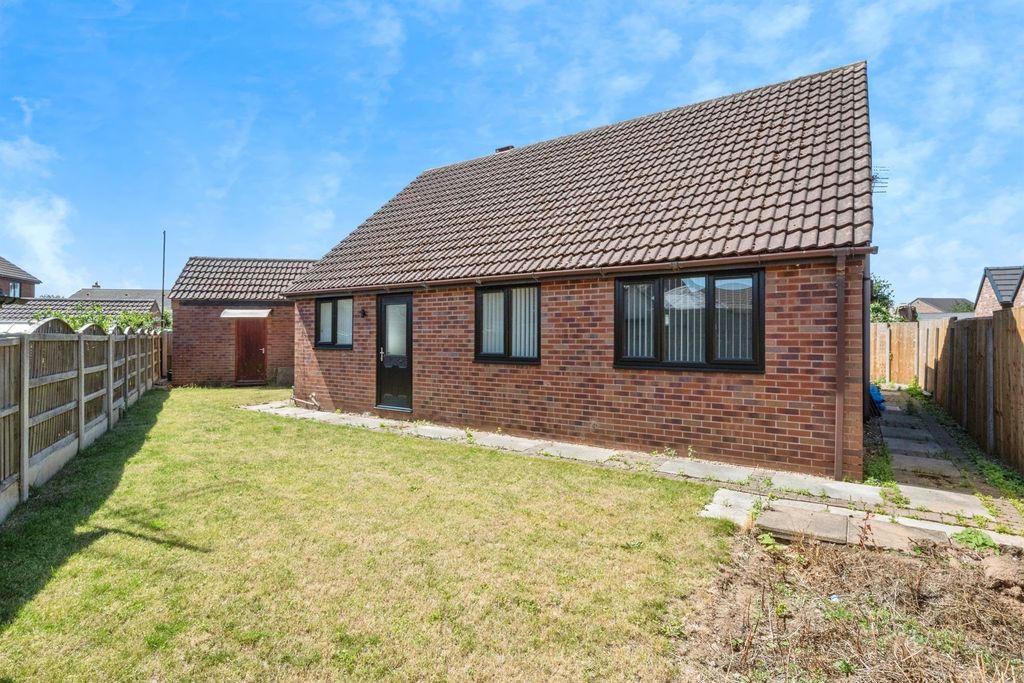 Property photo 2 of 11