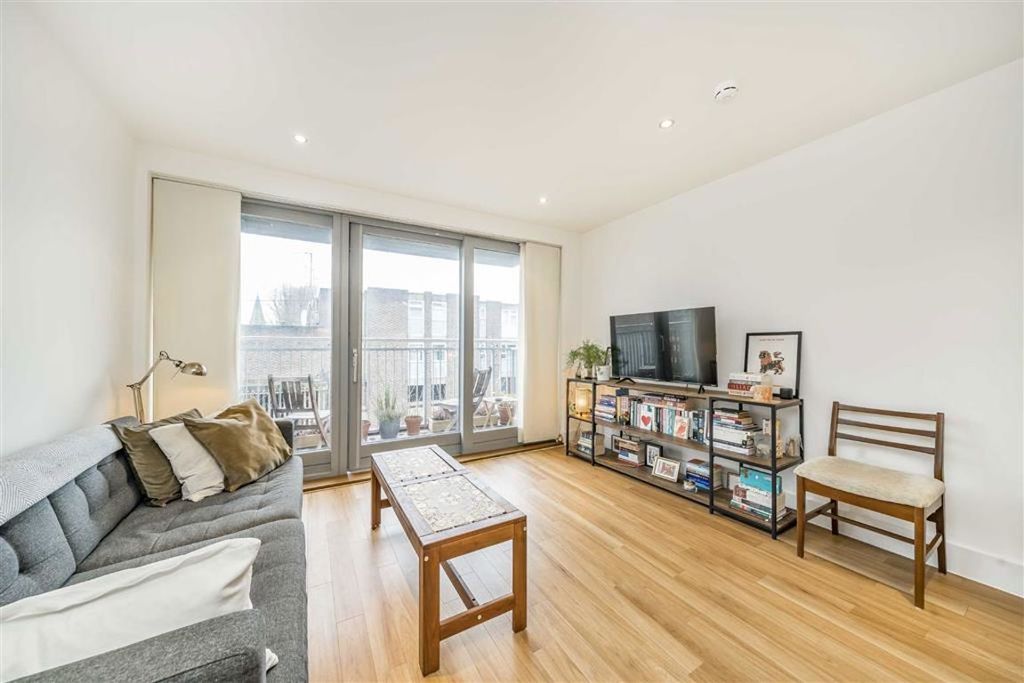 Property photo 2 of 8