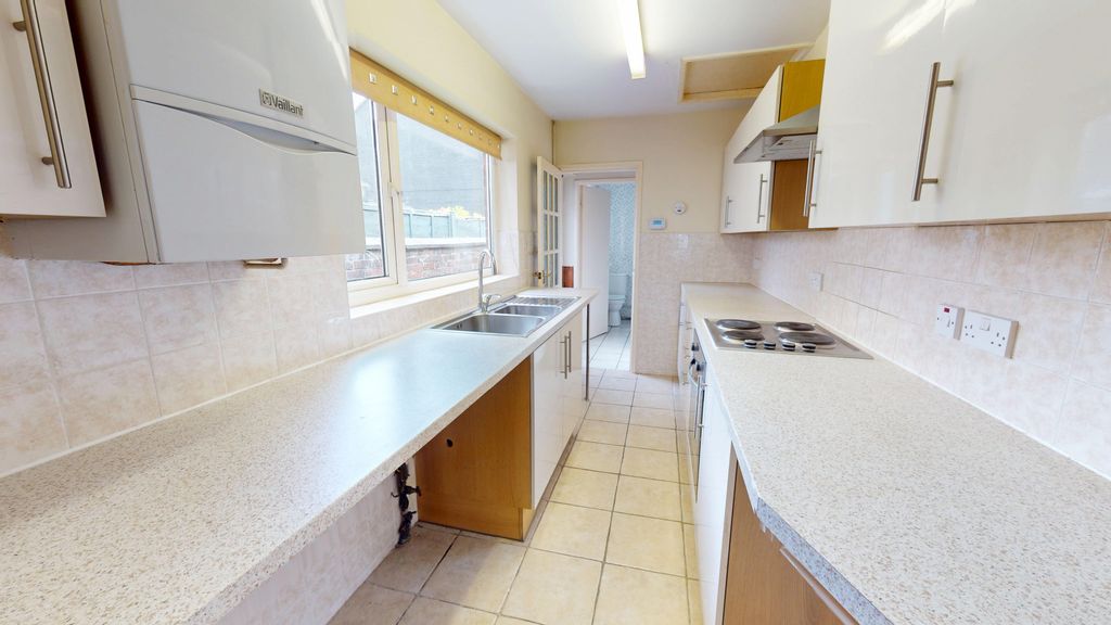 Property photo 2 of 12
