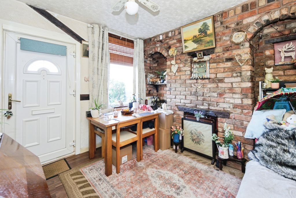 Property photo 2 of 15 Pbox-Img.Jpg