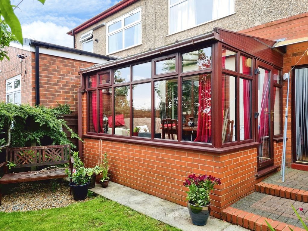 Property photo 3 of 23 Conservatory