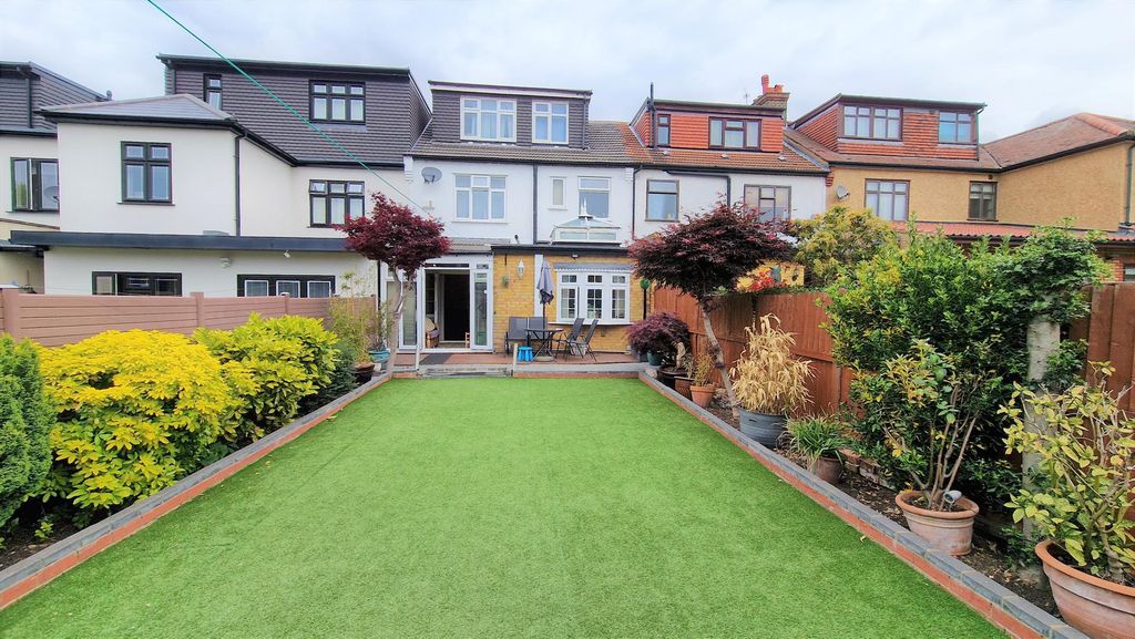 Property photo 2 of 13 Garden 2.Jpg