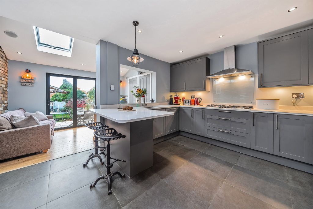 Property photo 2 of 13