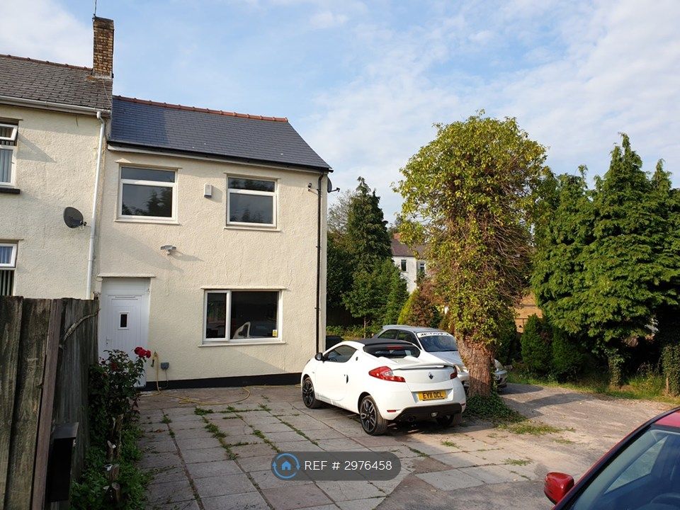 Property photo 2 of 10 Front And Parking