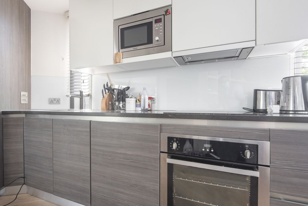Property photo 2 of 7 615556 (4)
