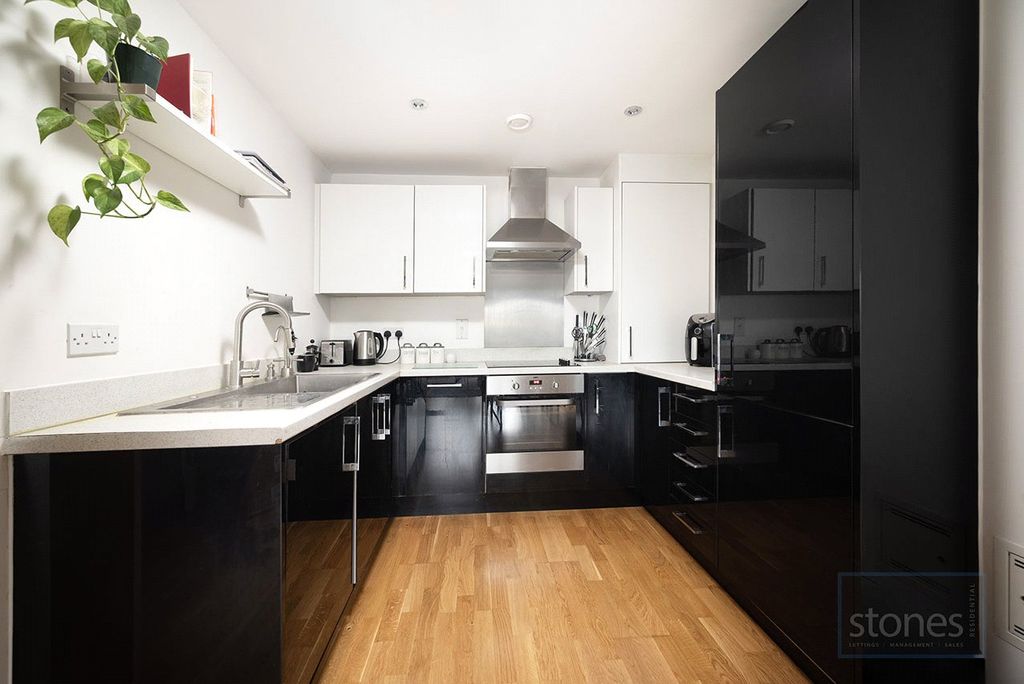 Property photo 2 of 14 Picture No. 05