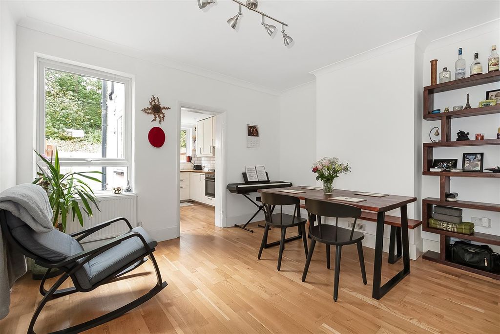 Property photo 2 of 13 Dining Room