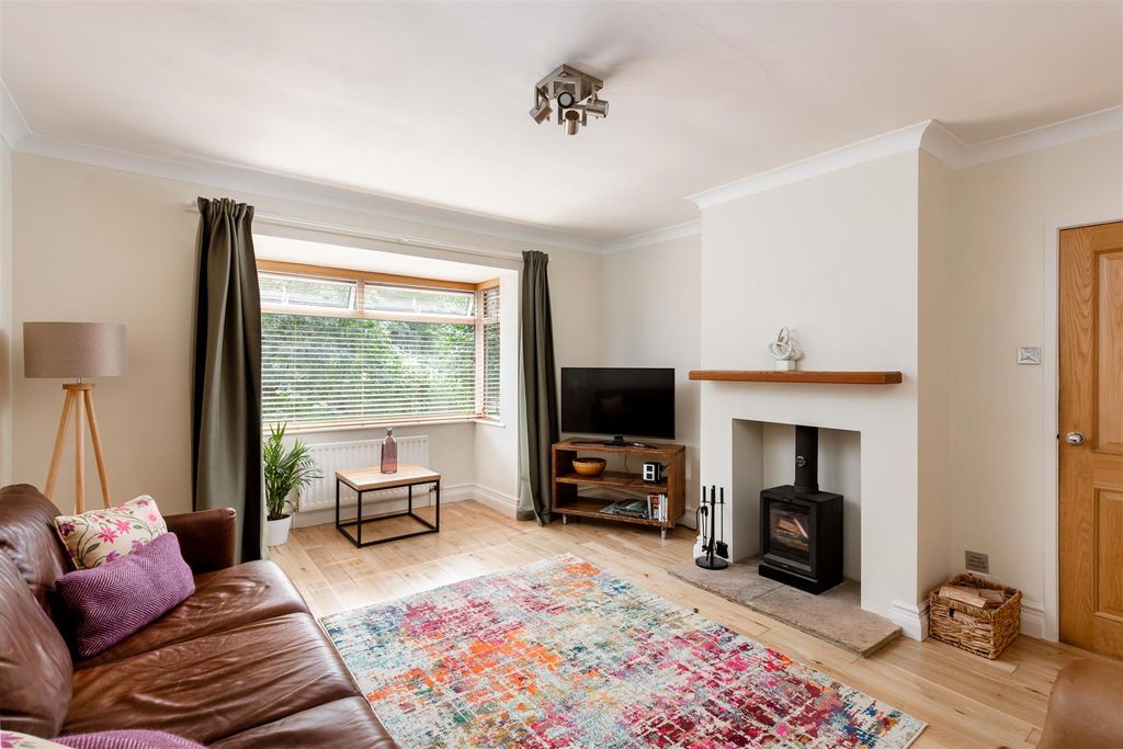 Property photo 2 of 11 Clairwatson_3000Pxweb-3.Jpg