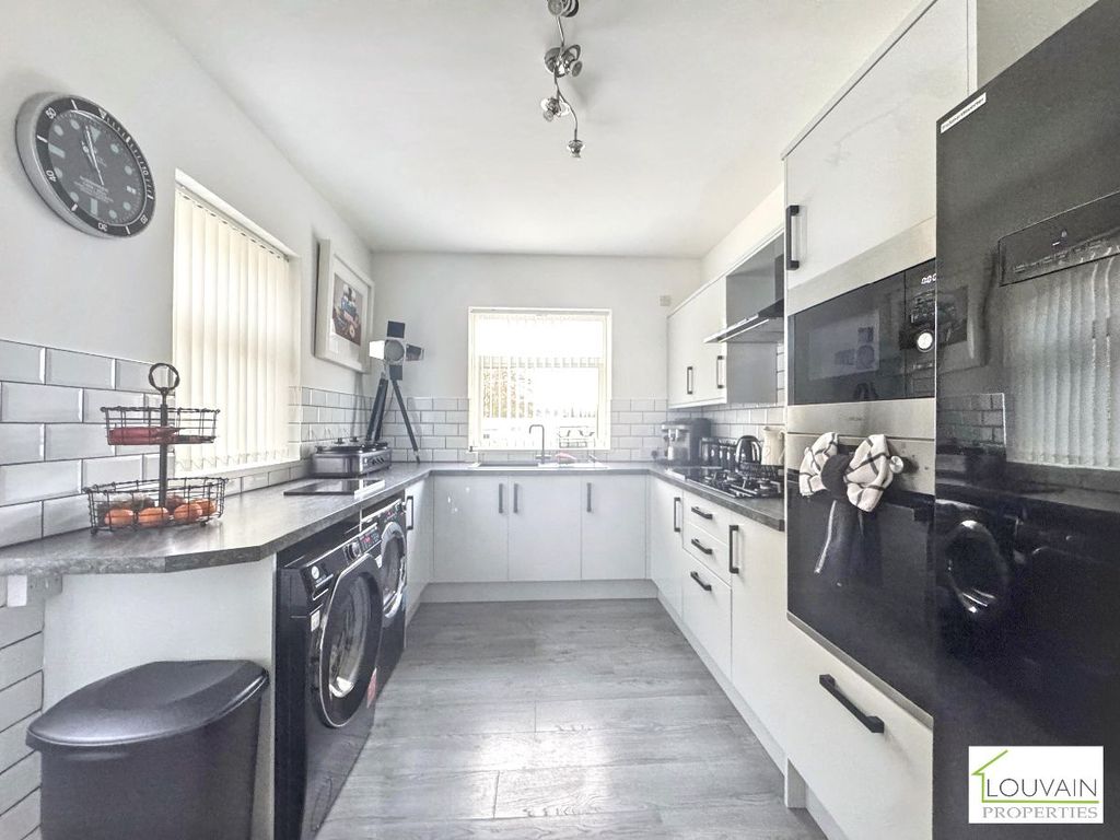 Property photo 2 of 24