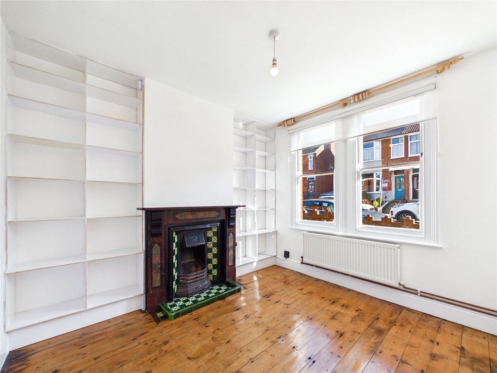 Property photo 2 of 16 Picture No. 01