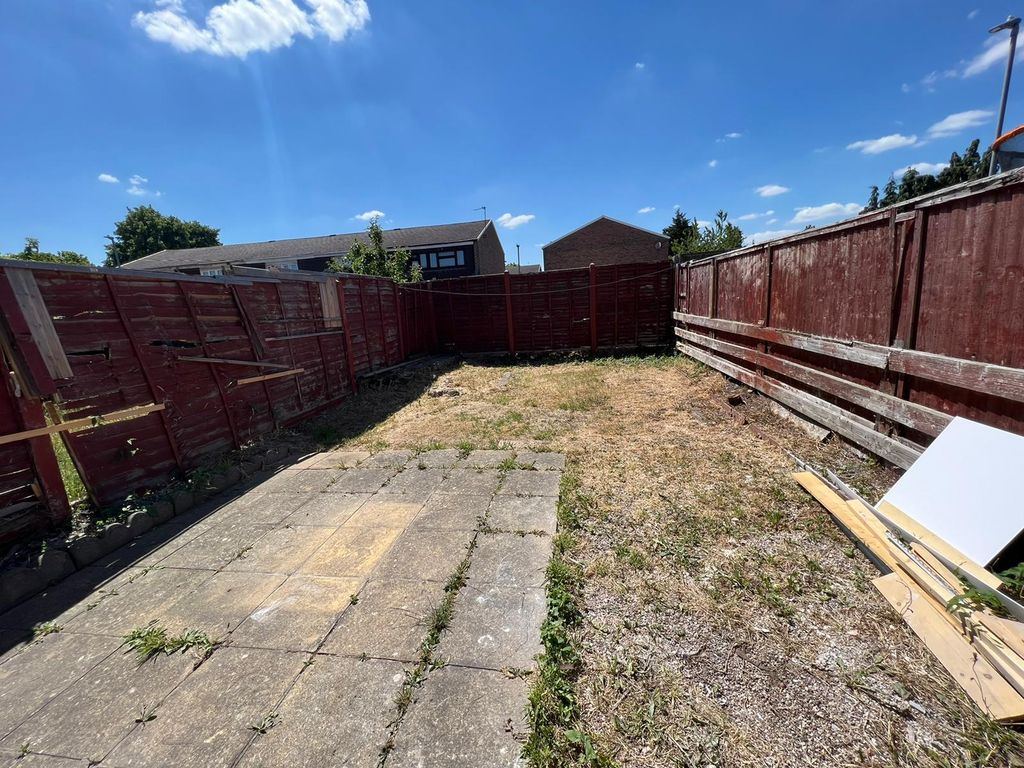 Property photo 3 of 11