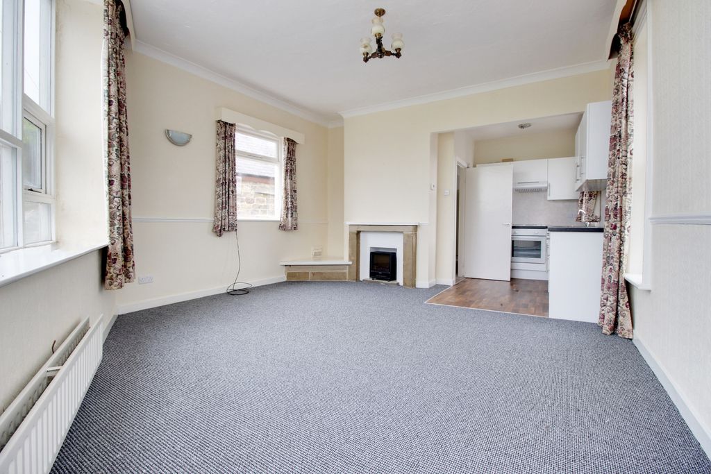 Property photo 1 of 6 Ewemove Harrogate Living Room