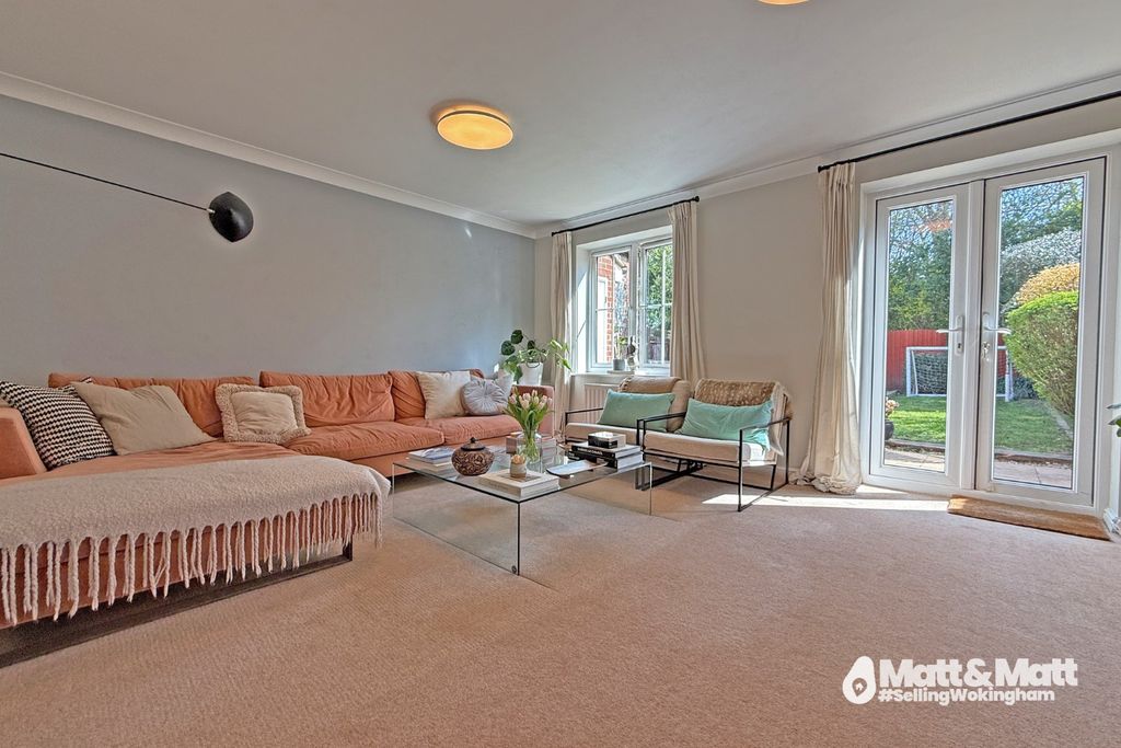 Property photo 3 of 12 4050637
