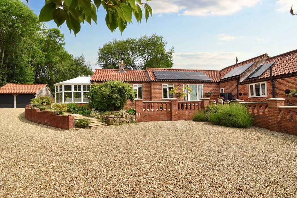 Property photo 2 of 33