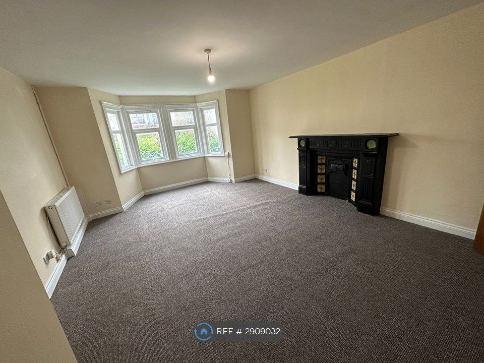 Property photo 3 of 31