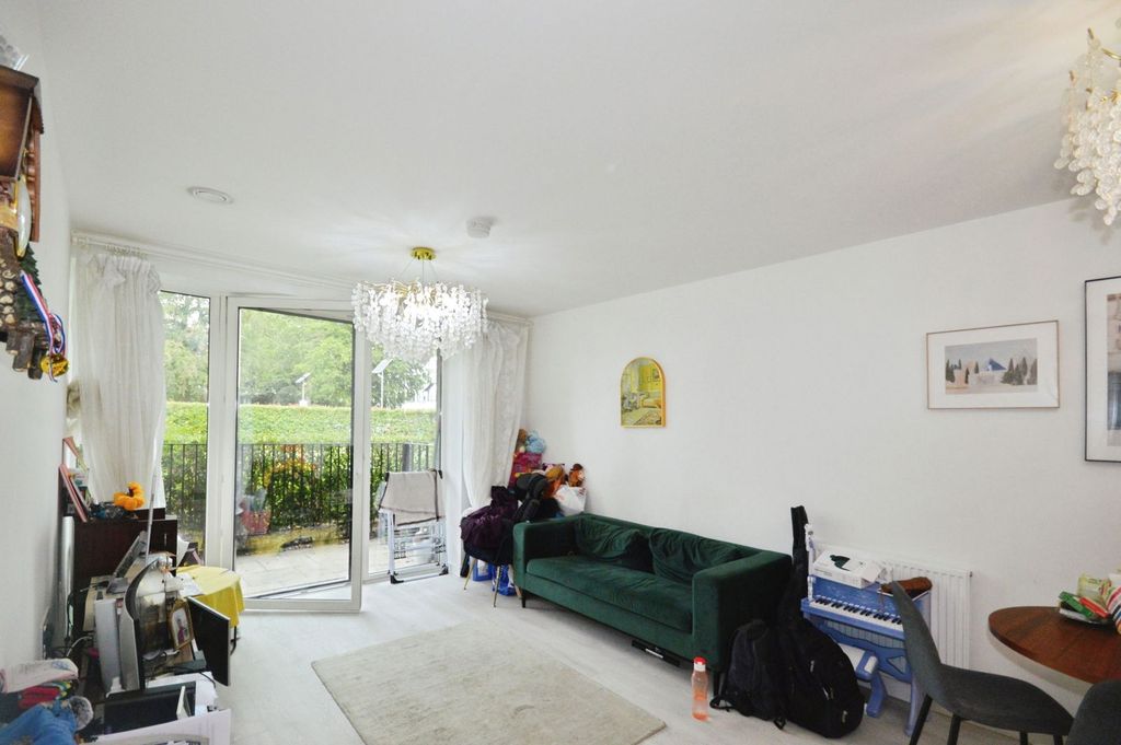 Property photo 2 of 12