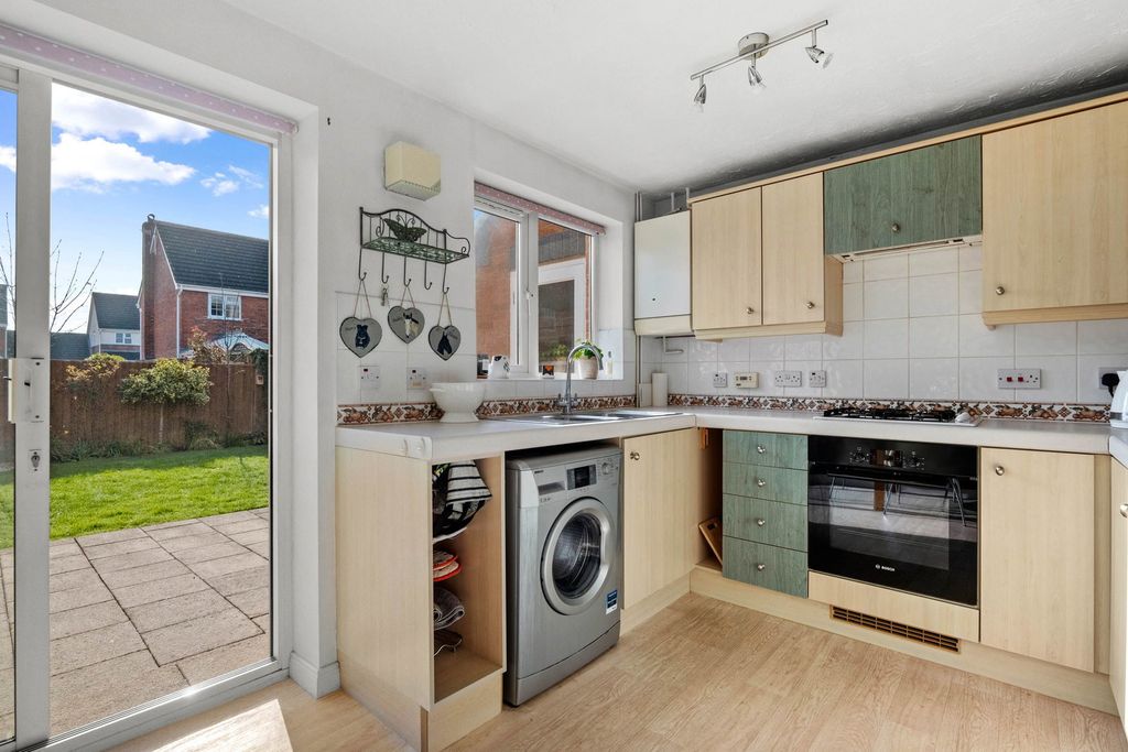 Property photo 2 of 10