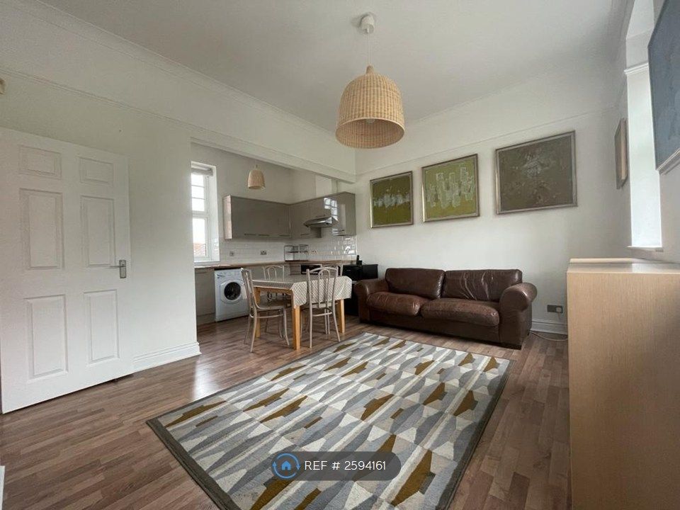 Property photo 1 of 10 Living Dining