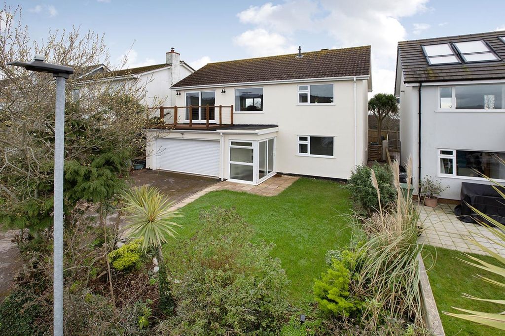 Property photo 1 of 24