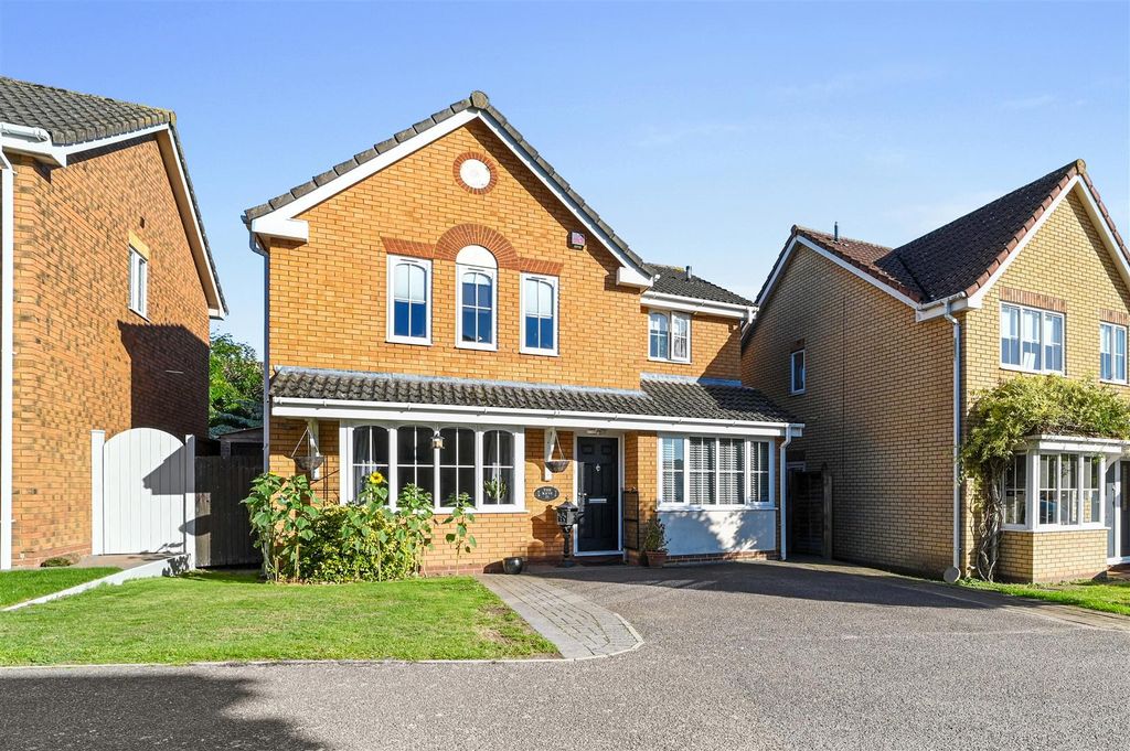 Property photo 1 of 17 Front