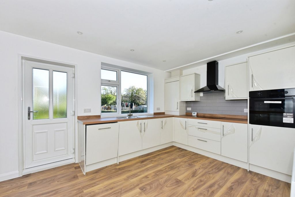 Property photo 2 of 18 Pbox-Img.Jpg