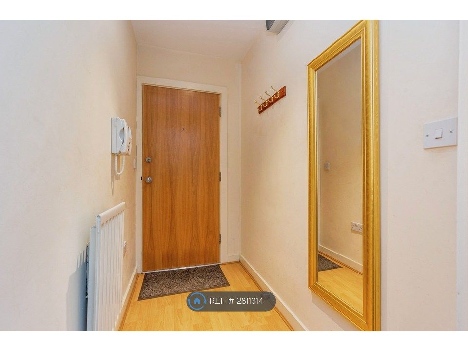 Property photo 2 of 13 Entrance Hallway