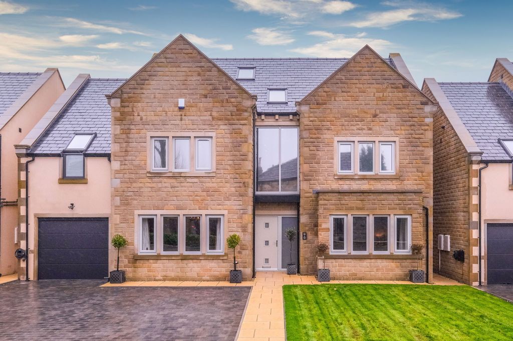 Property photo 1 of 51