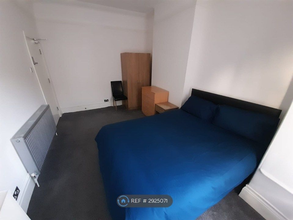 Property photo 2 of 8
